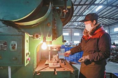 搬運幫即時工 助力防疫復工兩手抓，力天機械有力有序實現兩不誤